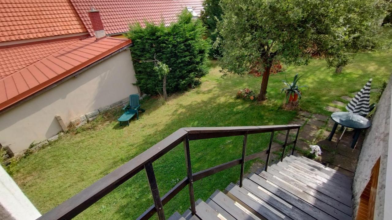 Apartamento Prague Zbraslav Old Garden Exterior foto